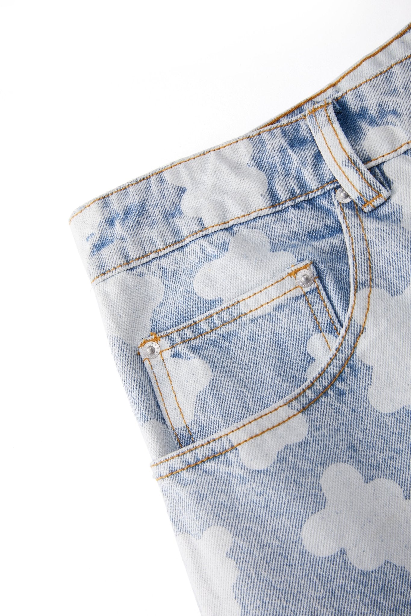 FLAKES DENIM SHORTS LIGHT BLUE Acupuncture