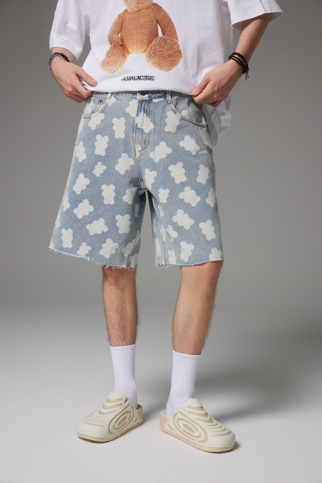 FLAKES DENIM SHORTS LIGHT BLUE Acupuncture