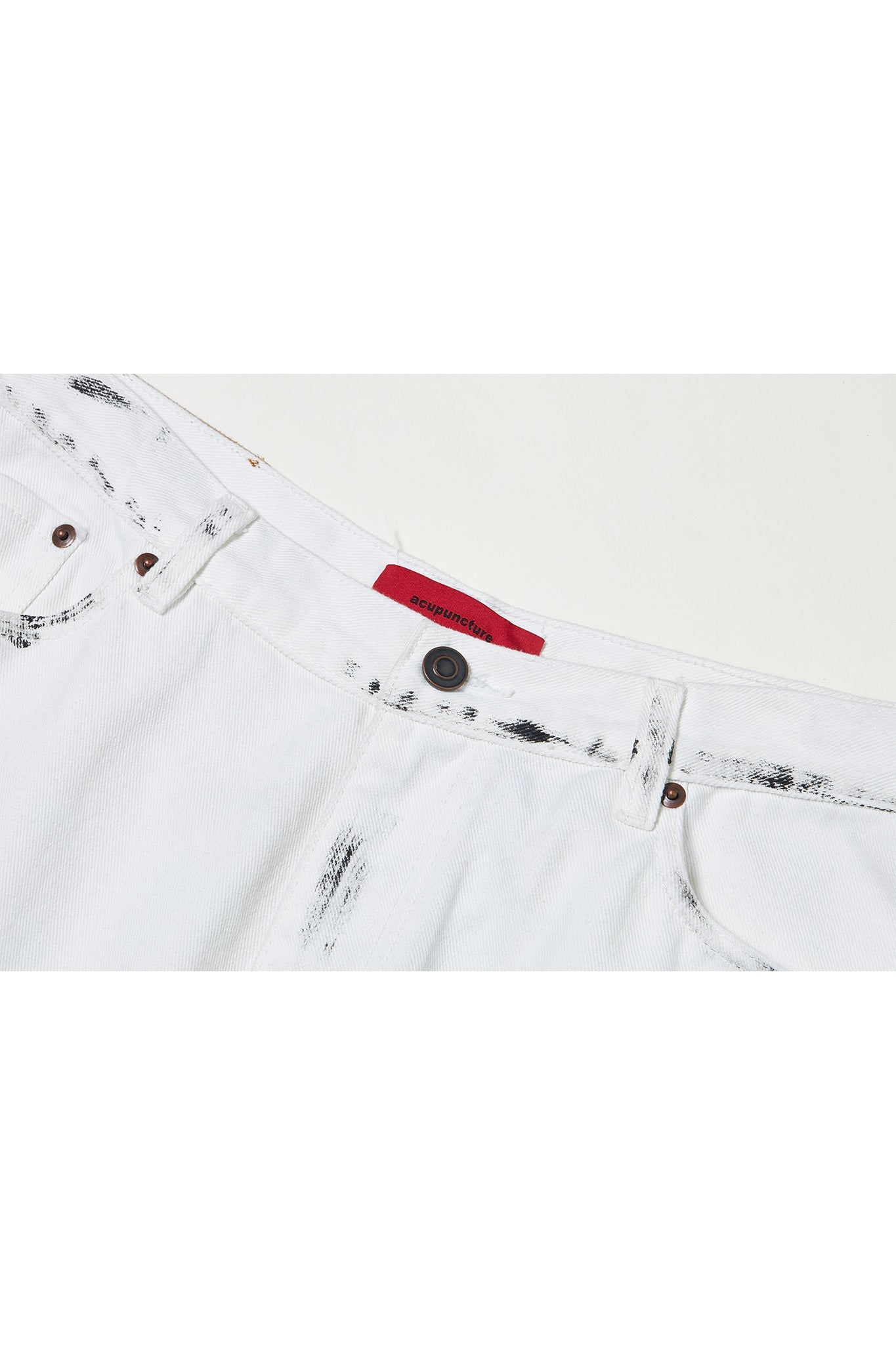 GRAFFITI DENIM PANTS WHITE Acupuncture