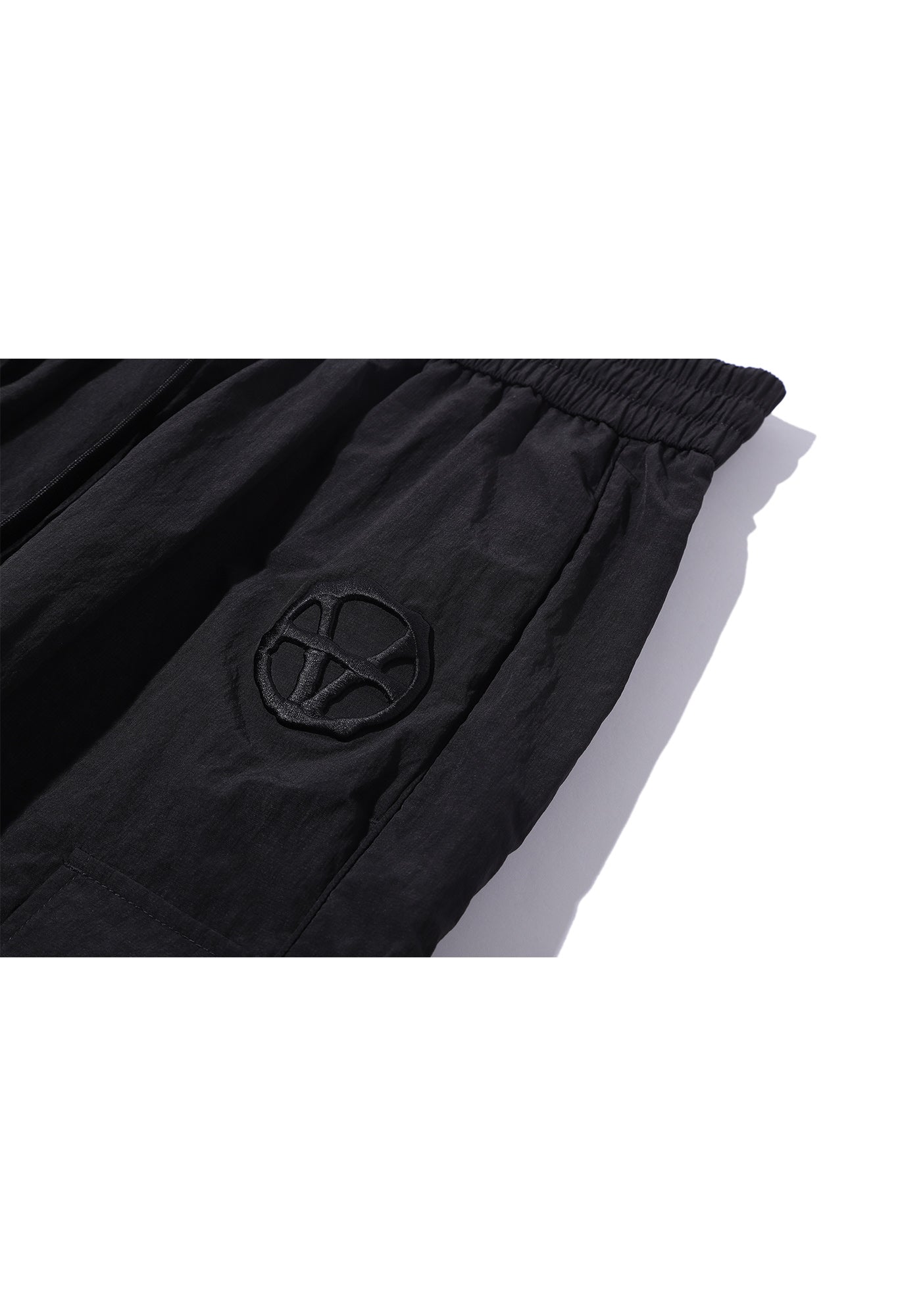 EMBLEM PANTS BLACK Acupuncture